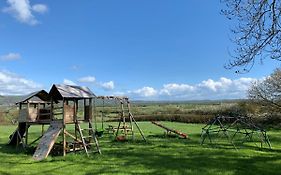 Ashton Cottages